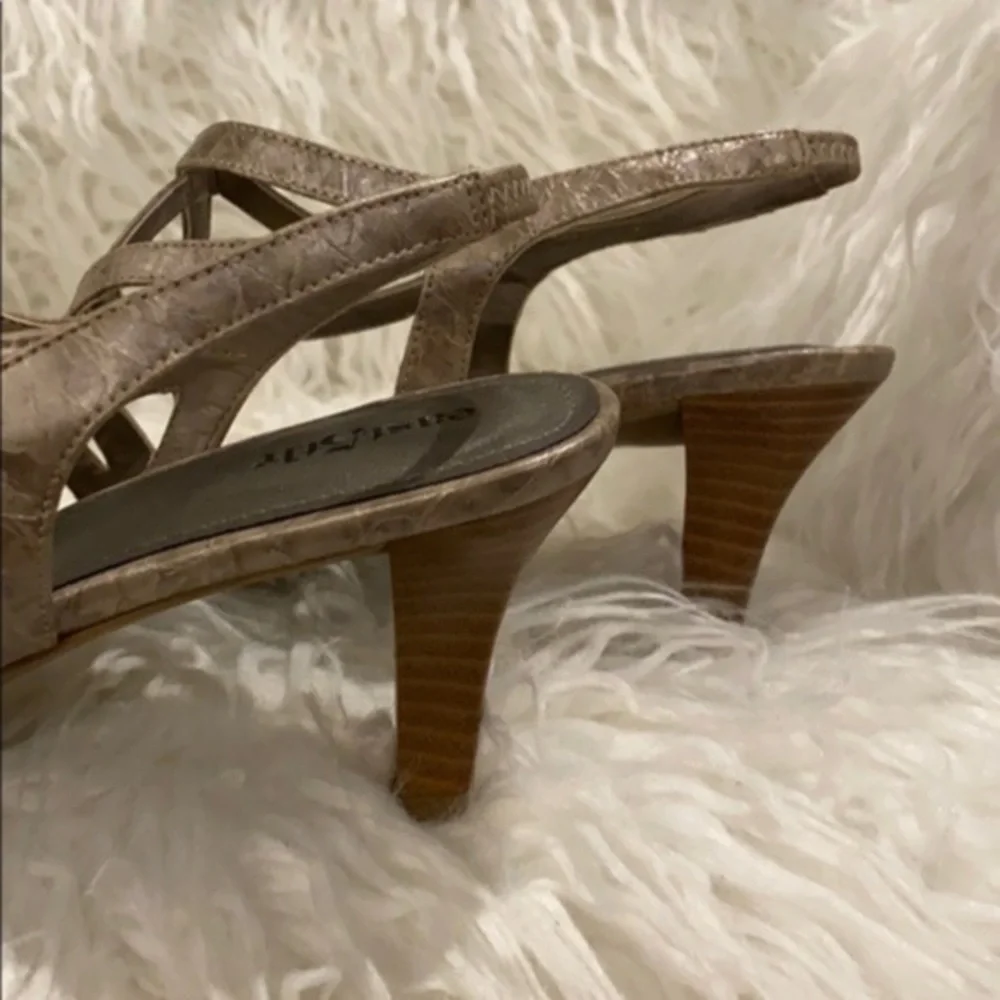 Snake pattern heel sandal